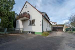 Zweifamilienhaus: Eigennutzung + Vermietung | großes Grundstück | 8 Stellplätze | ruhige Lage – Die vollständige Adresse der Immobilie erhältst du vom Anbieter., 89079 Gögglingen, Ulm – Vorschaubild 2
