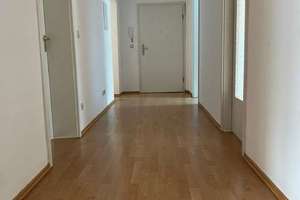 Wunderschöne Dachgeschosswohnung mit 2 Balkonen in Stadtfeld - Ost – Tismarstraße 22, 39108 Stadtfeld Ost, Magdeburg – Vorschaubild 2