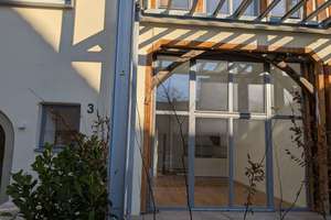 Schöne 2-Zi-EK-Wohnung, Terrasse, EBK im frisch sanierten Denkmal im Stadtzentrum – Die vollständige Adresse der Immobilie erhältst du vom Anbieter., 71701 Schwieberdingen – Vorschaubild 2