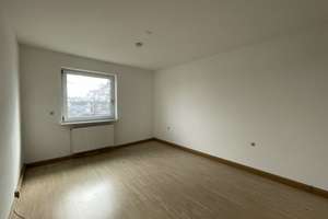 Attraktive 3-ZKB mit Einbauküche und Balkon in Augsburg-Lechhausen – Wallnerstraße 5, 86167 Lechhausen-West, Augsburg – Vorschaubild 6