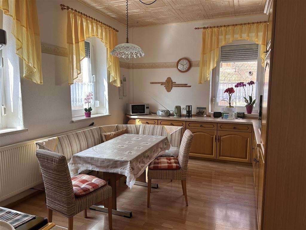 Immobilie in Hohenmölsen - Ihr privates Refugium: Mehrfamilienhaus mit Nebengebäuden und großem Traumgrundstück - Bild 4