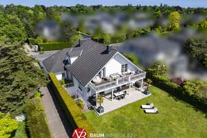 Alt-Meererbusch! Exklusive Landhausvilla mit Innenpool auf Südgrundstück nahe Golfplatz – Die vollständige Adresse der Immobilie erhältst du vom Anbieter., 40667 Meerbusch – Vorschaubild 1