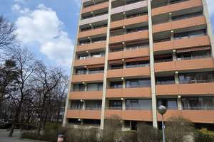 Traumhafte Aussicht, freie 2 Zimmerwohnung in Neuperlach
