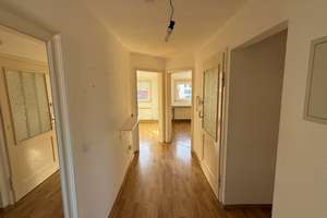 " Die besondere  4 Zimmer-Wohnung in sehr guter Lage  !" – Die vollständige Adresse der Immobilie erhältst du vom Anbieter., 70195 Botnang-Ost, Stuttgart – Vorschaubild 9