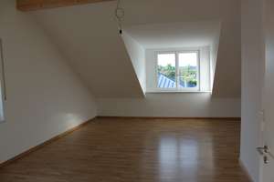 Hochwertige  DHH mit 160m² WF, inkl. Einbauküche und Kaminofen, keine Käuferprov. – Stumpfenbacher Straße 41b, 85250 Altomünster – Vorschaubild 14