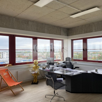 Flexible Büroflächen mit ausreichend Stellplätzen + Dachterrasse