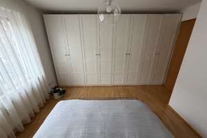 Charmante, helle 3-Zimmer-Wohnung mit Balkon und Einbauküche in München-Neuhausen – Die vollständige Adresse der Immobilie erhältst du vom Anbieter., 80634 Neuhausen, München – Vorschaubild 6
