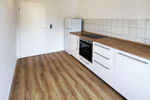 Sonnige 3-Raumwohnung mit Balkon + Tageslichtbad + Einbauküche als Option! – 39112 Sudenburg, Magdeburg – Vorschaubild 4