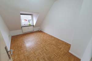 3 ½ R. Wohnung mit Balkon und zwei Bädern in Oberhausen-Dümpten (ruhige Lage) – Die vollständige Adresse der Immobilie erhältst du vom Anbieter., 46047 Schlad, Oberhausen – Vorschaubild 3