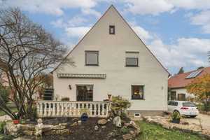 Zweifamilienhaus mit großem Sonnengarten, Ausbaupotenzial und Doppelgarage in ruhiger Lage – Fürstenfeldbruck (Kreis) – Vorschaubild 1