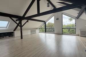 Geräumige Dachgeschosswohnung mit stilvoller Dachterrasse in Solingen-Gräfrath. – Die vollständige Adresse der Immobilie erhältst du vom Anbieter., 42653 Gräfrath, Solingen – Vorschaubild 2