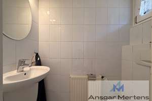 Reihenmittelhaus in M'gladbach-Lürrip
(M)EIN modernes Familiendomizil mit Südgarten & Garage – Im Dommer 25, 41065 Lürrip, Mönchengladbach – Vorschaubild 8