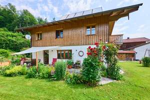 Exklusives Öko-Landhaus mit Alpenflair und Wohlfühlgarantie – Die vollständige Adresse der Immobilie erhältst du vom Anbieter., 83714 Miesbach – Vorschaubild 2
