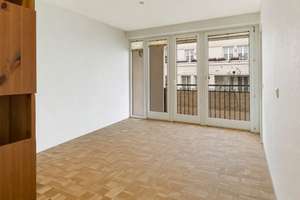 Die Lage könnte kaum zentraler sein – mitten im Herzen Berlins – Die vollständige Adresse der Immobilie erhältst du vom Anbieter., 10179 Mitte (Ortsteil), Berlin – Vorschaubild 3
