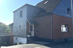 Gemütliche Doppelhaushälfte mit Traumgarten und Garage in Duisburg-Homberg – Die vollständige Adresse der Immobilie erhältst du vom Anbieter., 47198 Hochheide, Duisburg – Vorschaubild 2