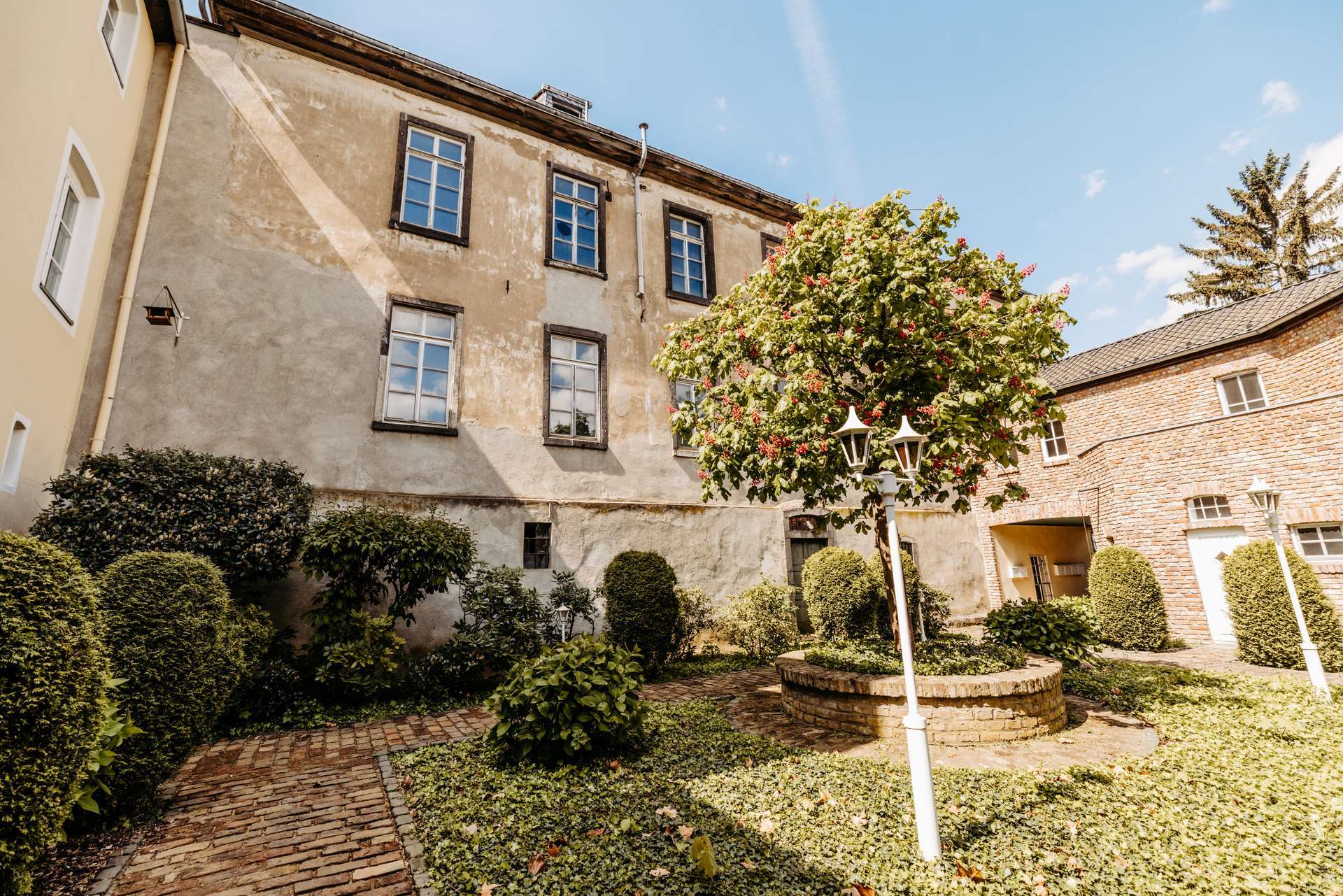 Investieren in Geschichte – Denkmalgeschütztes Kloster mit großem Grundstück und Potenzial, Ahrweiler Kreis – Bild 4