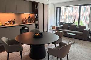 Vollmöblierte Design-Wohnung mit spannenden Blickachsen und Community-Features (Coworking, Fitness)