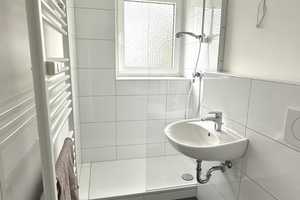 3-Zimmer-Wohnung mit Balkon & Potenzial – Stormarn (Kreis) – Vorschaubild 11