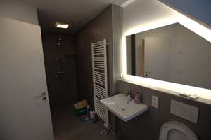 Zweitbezug: Lichtdurchflutete Dachgeschosswohnung mit Galerie, EBK und Cabrio-Fenstern in Großhadern – Waldklausenweg 14a, 81377 Großhadern, München – Vorschaubild 15