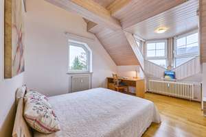 Wunderschöne und große Maisonette Wohnung in bester Lage von Fürstenfeldbruck – Die vollständige Adresse der Immobilie erhältst du vom Anbieter., 82256 Fürstenfeldbruck – Vorschaubild 2