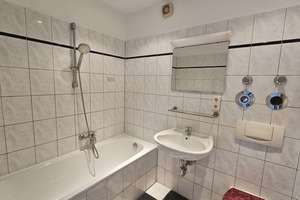 Selten und Großzügig: 5-Zimmer-Wohnung mit Top-Energieprofil und TG-Stellplatz in Düsseldorf – 40595 Garath, Düsseldorf – Vorschaubild 4