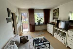 Schöne 1-Zimmer Wohnung mit Südausrichtung. Balkon, Bad, Küche und großem Kellerraum.