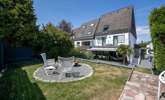 Familienglück in Grünwettersbach – gepflegtes Reihen-Endhaus mit 250 m² Wfl., Garten & Garage