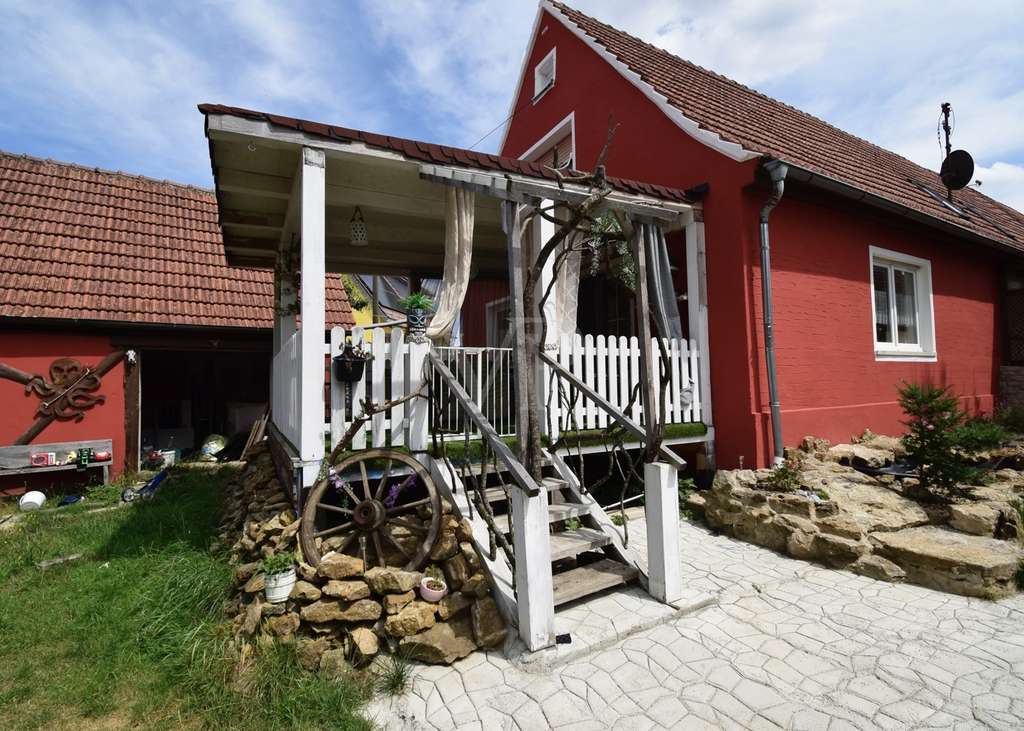 Immobilie in Westheim - Kernsanierte Doppelhaushälfte in ruhiger Lage - Bild 1