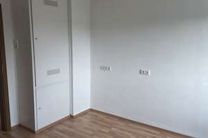 3,5-Zimmer Dachgeschoss Wohnung an der Burgruine - Essen Burgaltendorf – Dumberger Straße 12, 45289 Burgaltendorf, Essen – Vorschaubild 9