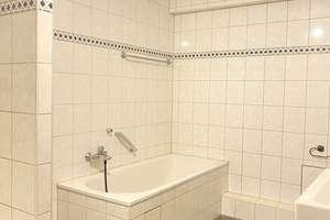 "ENTDECKE DIE MÖGLICHKEITEN !" Interessantes kleines Mehrfamilienhaus auf Erbpachtgrundstück! – Die vollständige Adresse der Immobilie erhältst du vom Anbieter., 60529 Schwanheim, Frankfurt am Main – Vorschaubild 12