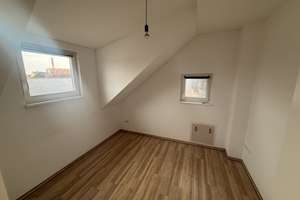 Haus zu vermieten in Babenhausen | 143 m² Wohnfläche | 8 Zimmer | 2 Bäder | 1 Waschküche | 1 Küche – Die vollständige Adresse der Immobilie erhältst du vom Anbieter., 64832 Babenhausen – Vorschaubild 31