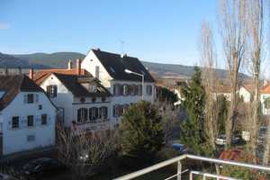 Großzügig & hell – 2 Zimmer mit Aufzug im Denkmalhaus