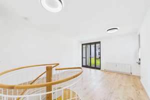 SITULI: Ruhig gelegen in Fasanerie - 3 Zimmerwohnung auf zwei Ebenen mit Terrasse – Die vollständige Adresse der Immobilie erhältst du vom Anbieter., 80995 Lerchenau-West, München – Vorschaubild 4