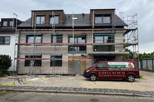 Geschmackvolle 3-Zimmer-Dachgeschosswohnung mit gehobener Innenausstattung mit Balkon in Nürnberg – Worzeldorfer Str. 44, 90469 Nürnberg – Vorschaubild 1