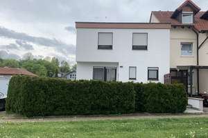 Schönes Einfamilienhaus Reihenendhaus mit sechs Zimmern . Ohne Provision ! – Distelweg 2, 73340 Amstetten – Vorschaubild 2