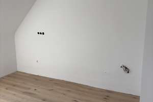 Kernsanierter Wohntraum - 2 Zimmer Dachgeschoss – Bunsenstraße 12, 45145 Holsterhausen, Essen – Vorschaubild 4