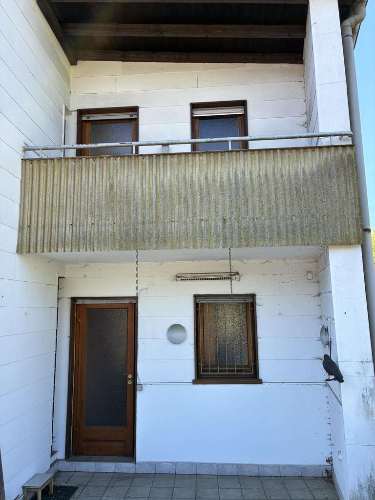 Immobilie in Siegen - Renovierungsbedürftiges Haus in Innenstadtlage mit Garage, Stellplatz und 2 großen Terrassen - Bild 4