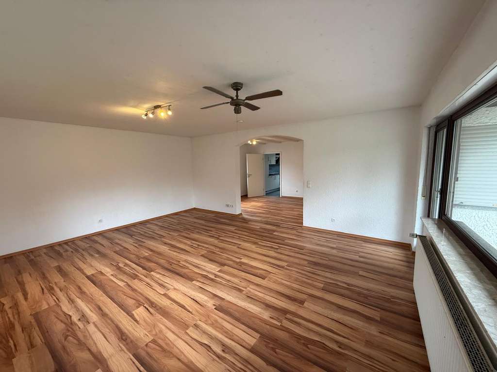 Immobilie in Bruchmühlbach-Miesau - Modernisierter Bungalow mit Garage in sonniger Lage von Bruchmühlbach - Bild 3