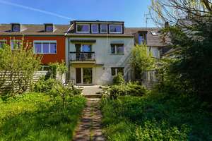 Wohnen am Angerbach | unvermietetes Mehrfamilienhaus auf einem großen Grundstück in Angermund