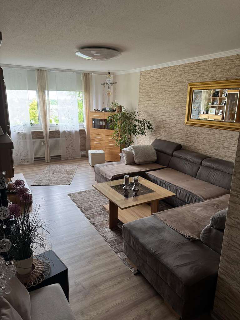 Ratingen-Süd – Charmante 4-Zimmer-Wohnung sowie Balkon und EBK 