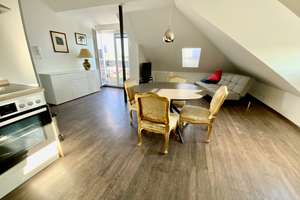 Möblierte  2,5 Zi. -Kuschlige Dachgeschoss-Oase mit Loggia in Ingolstadt Süd Ringsee