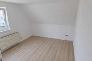 Helle, frisch renovierte 2-Zimmer DG Wohnung in ruhiger Lage – Christoph-Wagner-Straße 21, 74405 Gaildorf – Vorschaubild 2