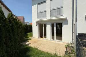 Spacious townhouse in a quiet, family-friendly area in Weil im Schönbuch – Böblingen (Kreis) – Vorschaubild 1