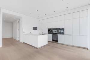 Leben zwischen Elbe und Skyline – Luxuriöses Strandhaus-Apartment mit Panoramablick – Großer Grasbrook 19, 20457 HafenCity, Hamburg – Vorschaubild 14