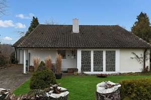 Dem Rhein ganz nahe -  Einfamilienhaus in wunderbarer Lage – Die vollständige Adresse der Immobilie erhältst du vom Anbieter., 78266 Büsingen am Hochrhein – Vorschaubild 3