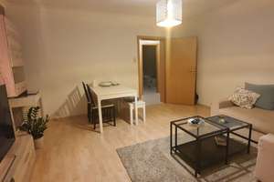 Gepflegte 59m²-Wohnung mit zwei Zimmern und Einbauküche in Nürnberg – Heynestraße 13, 90443 Steinbühl, Nürnberg – Vorschaubild 3