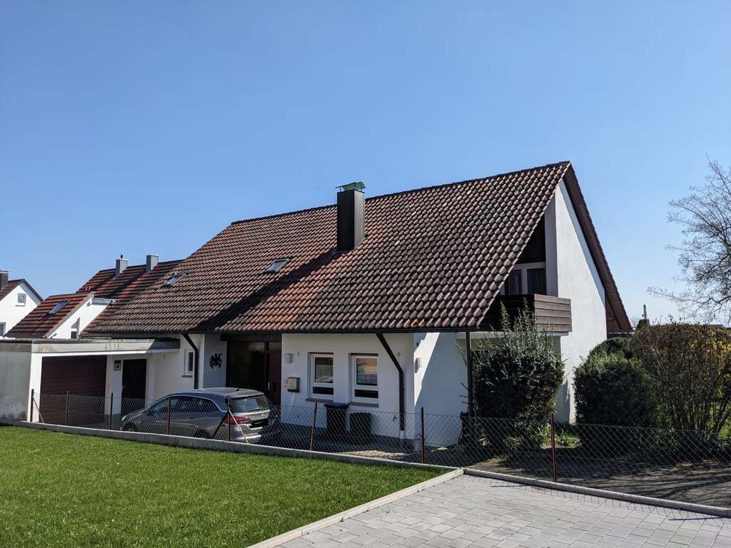 Provisionsfrei: geräumiges Einfamilienhaus in familienfreundlicher Lage in Herrenberg-Affstätt