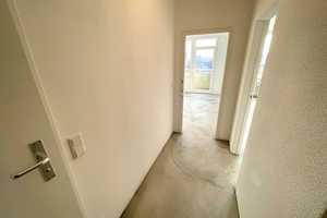 2-Zimmer Wohnung mit 2 Balkonen und Personenaufzug! – Löwenberger Straße 2, 10315 Berlin – Vorschaubild 2