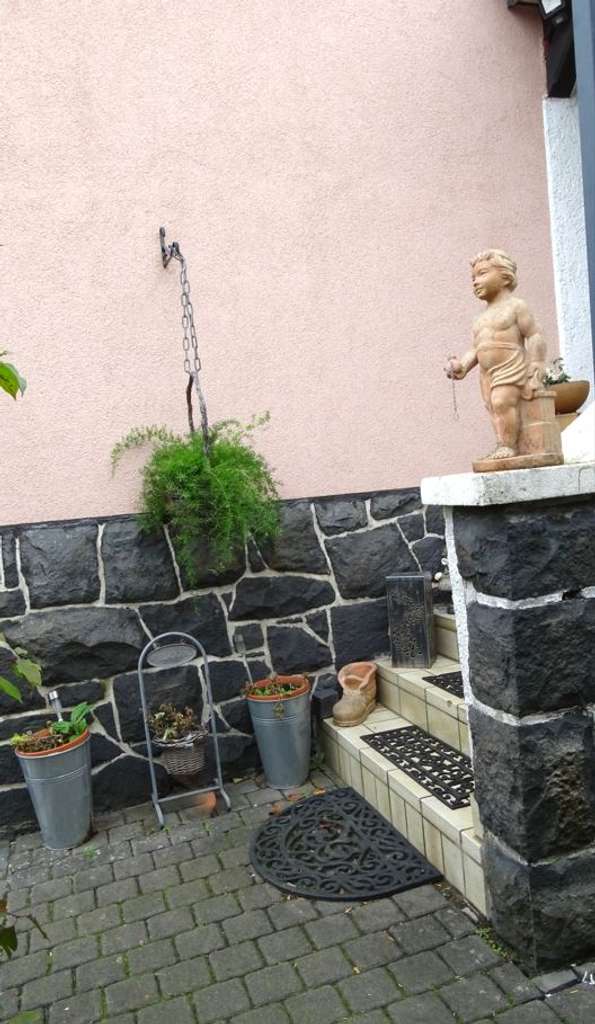 Immobilie in Herborn - Wunderschönes Einfamilienhaus mit Charme*Garten*Garage*Heizungsanlage NEU - Bild 1