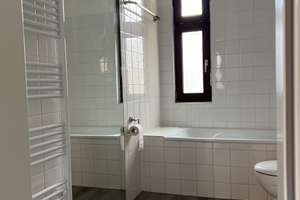 Sanierte 3-Zimmer-Wohnung mit Einbauküche in Braunschweig – Die vollständige Adresse der Immobilie erhältst du vom Anbieter., 38100 Innenstadt, Braunschweig – Vorschaubild 2